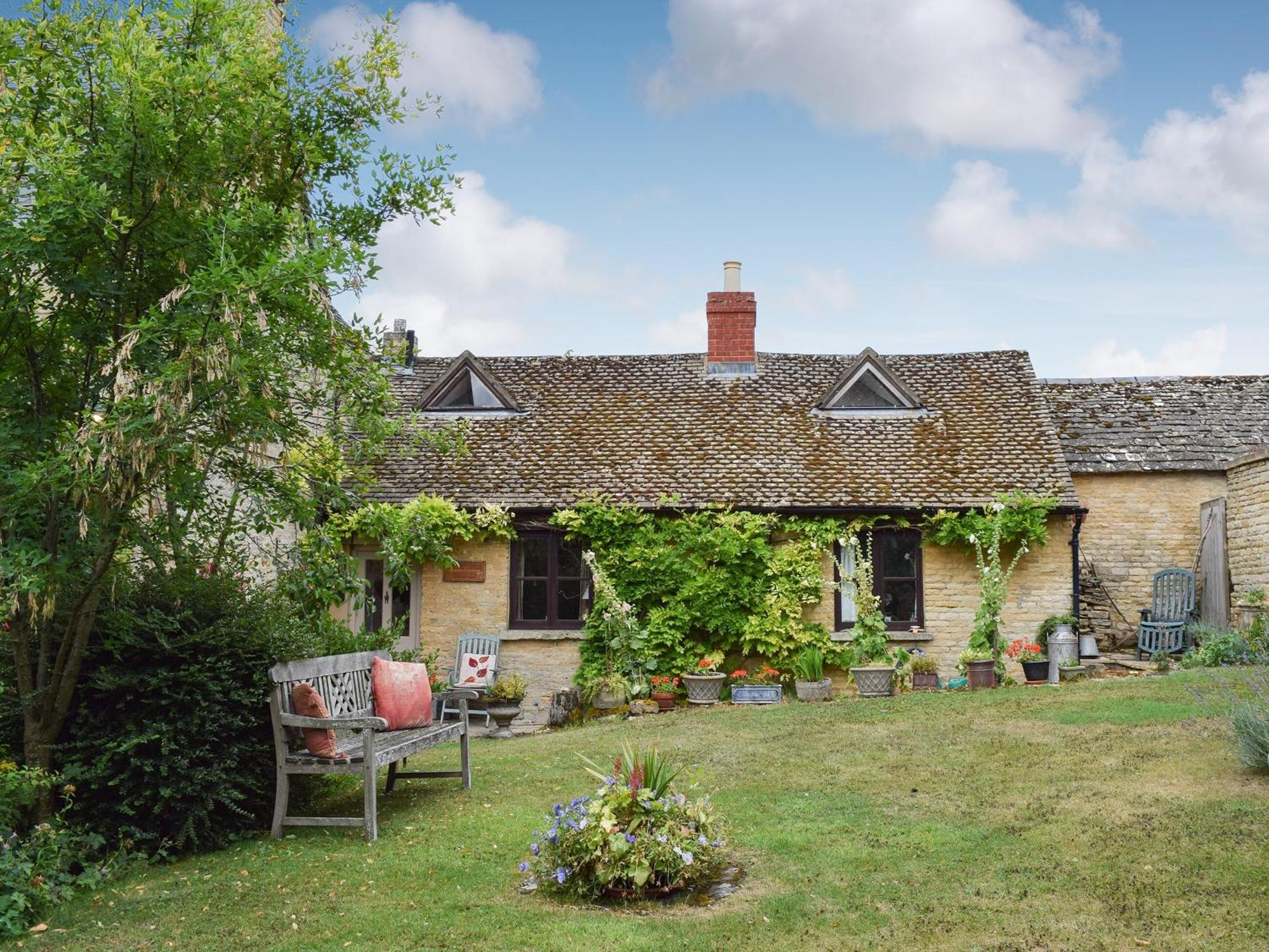 Picket Piece Cottage Chadlington ภายนอก รูปภาพ